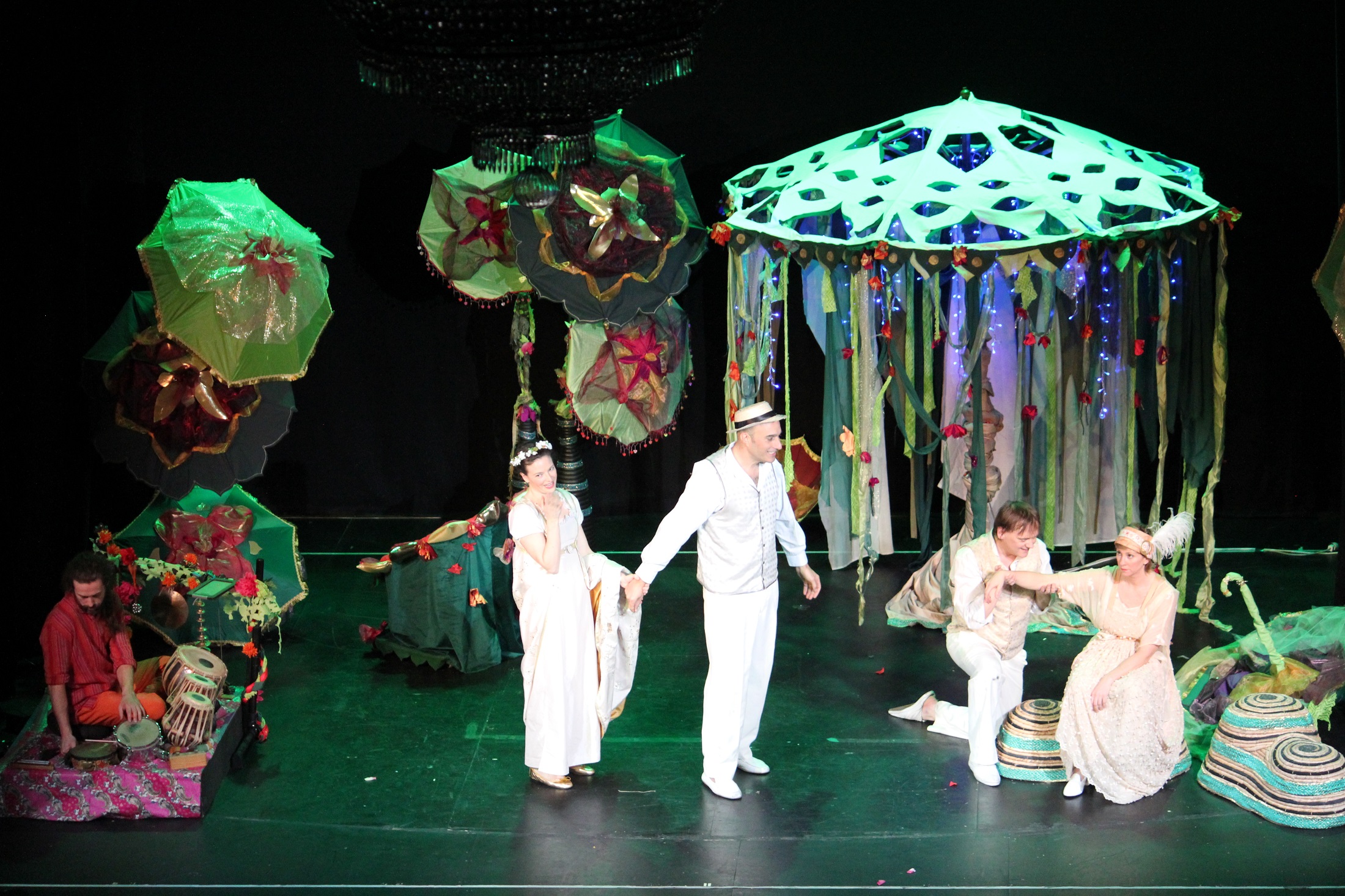 A MIDNIGHT SUMMER'S DREAM