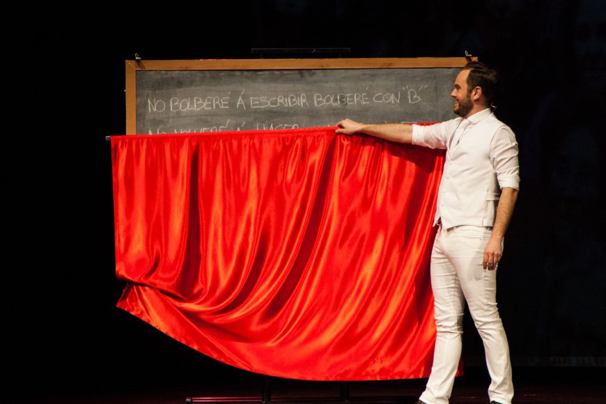 JORGE BLASS: PALABRA DE MAGO JORGE BLASS: PALABRA DE MAGO