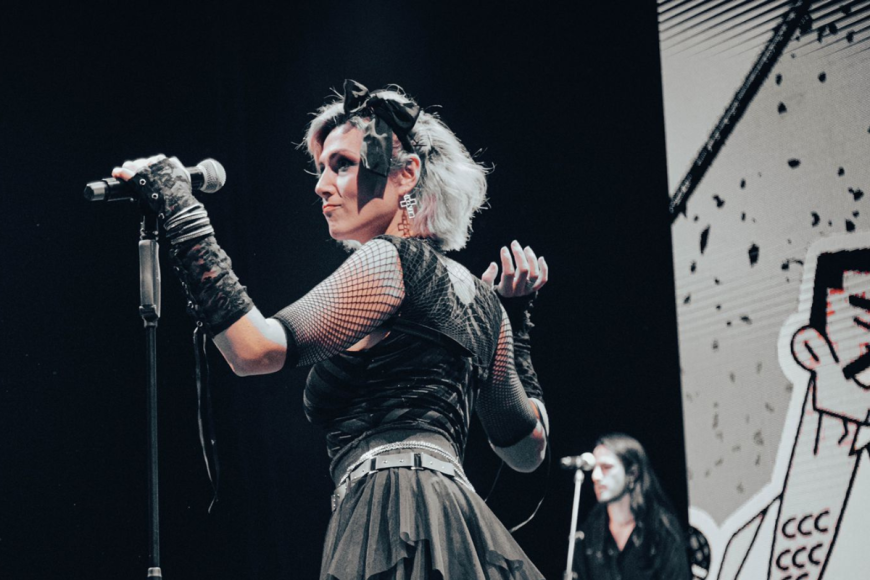 Rock en família presenta HÉROES Rock en família presenta HÉROES